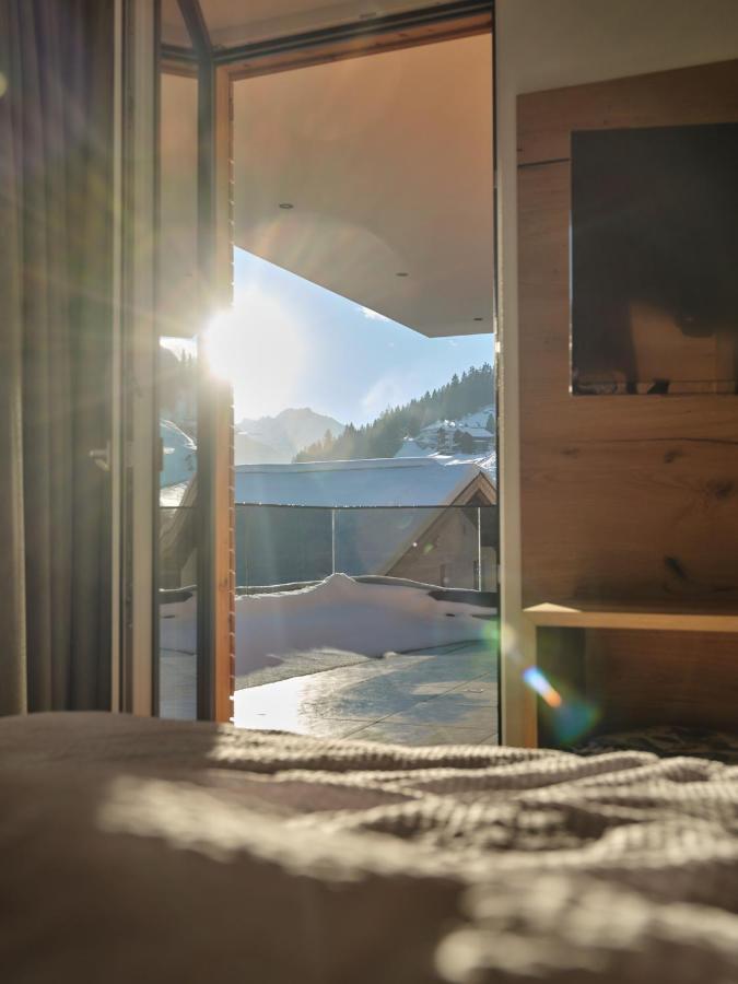Sun Lodge อิสชเกิล ภายนอก รูปภาพ