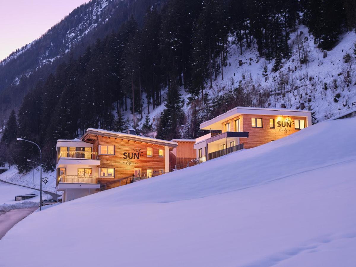 Sun Lodge อิสชเกิล ภายนอก รูปภาพ