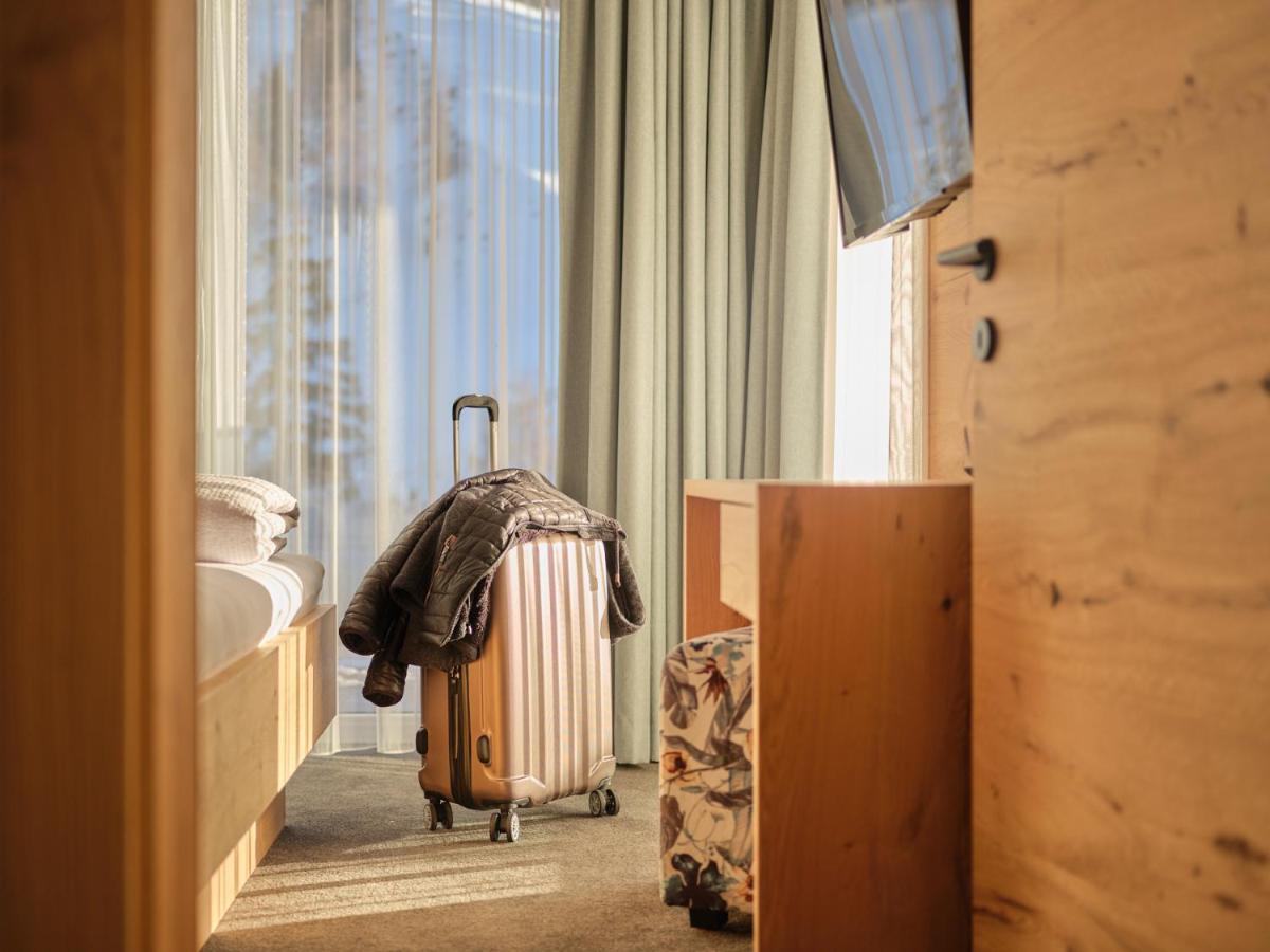 Sun Lodge อิสชเกิล ภายนอก รูปภาพ